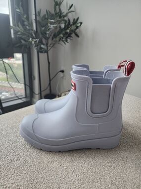 Hunter Waterproof Rain Boots in Light Gray with Red Pull Tab
